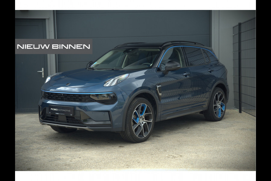 Lynk & Co 01 1.5 | Panoramadak | Stoelverwarming | Keyless | Apple Carplay | Adaptive Cruise Control | Infinity | Navigatie | Camera | Parkeersensoren |
