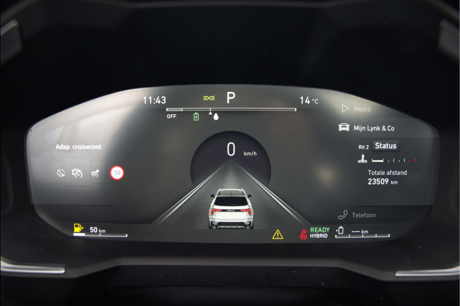 Lynk & Co 01 1.5 | Panoramadak | Stoelverwarming | Keyless | Apple Carplay | Adaptive Cruise Control | Infinity | Navigatie | Camera | Parkeersensoren |