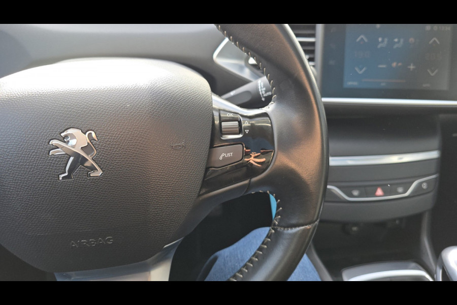 Peugeot 308 SW 1.2 PureTech Blue Lease Executive