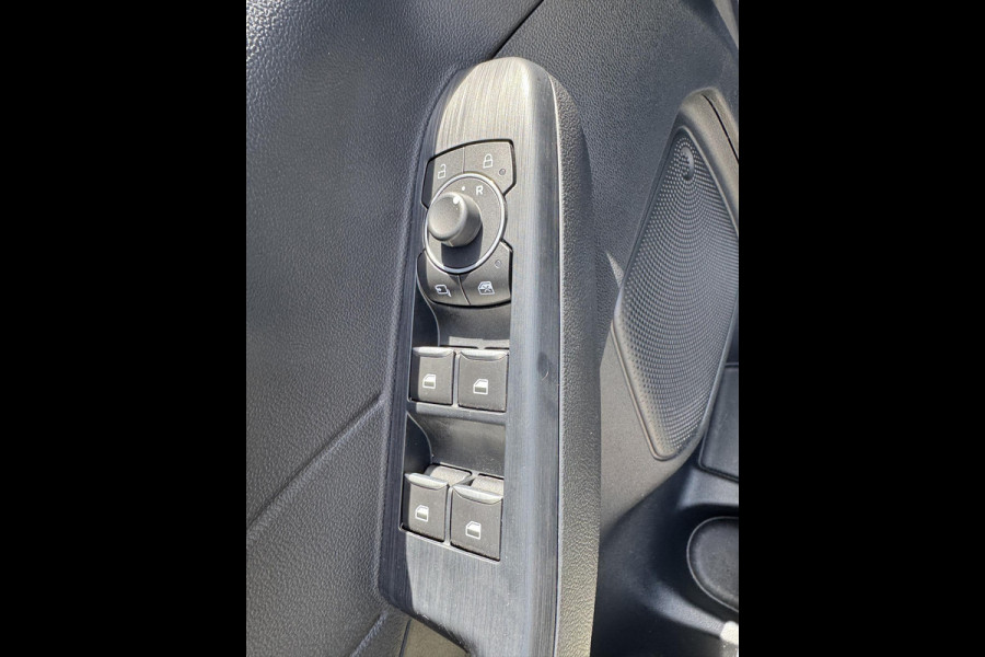 Ford Kuga 2.5 FHEV Titanium 190pk | Geen Stekker Nodig | Trekhaak Wegklapbaar | Driver Assistance Pack | Winter Pack | Head Up Display |