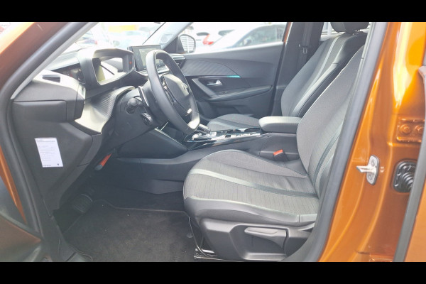 Peugeot 2008 1.2 PureTech Allure Automaat/Nav/Camera/18 Inch/Cruise/Enz/