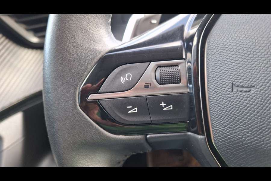Peugeot 2008 1.2 PureTech Allure Automaat/Nav/Camera/18 Inch/Cruise/Enz/