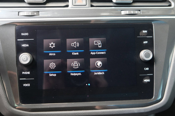 Volkswagen Tiguan 1.5 TSI Life - N.A.P. Airco, Cruise, Navi, PDC, Carplay, Trekhaak.