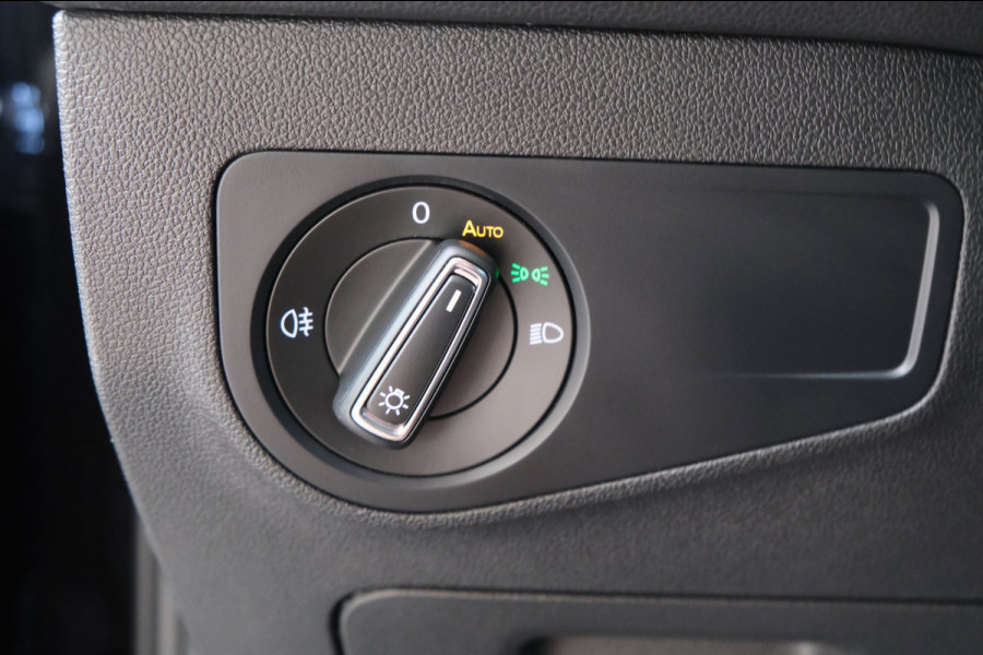 Volkswagen Tiguan 1.5 TSI Life - N.A.P. Airco, Cruise, Navi, PDC, Carplay, Trekhaak.