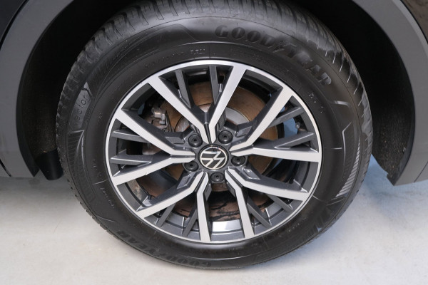 Volkswagen Tiguan 1.5 TSI Life - N.A.P. Airco, Cruise, Navi, PDC, Carplay, Trekhaak.