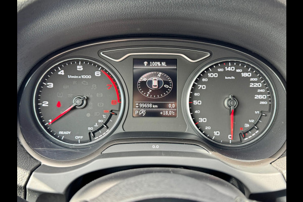 Audi A3 Sportback 1.5 TFSI Automaat S Line Edition * Optiek Zwart * Navigatie * Cruise Control *