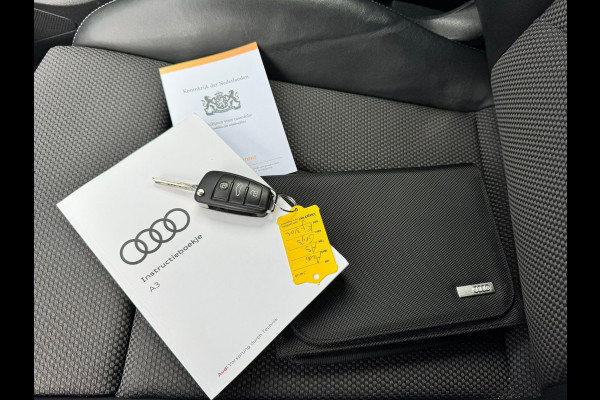 Audi A3 Sportback 1.5 TFSI Automaat S Line Edition * Optiek Zwart * Navigatie * Cruise Control *