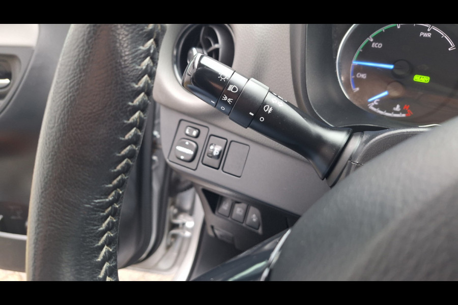 Toyota Yaris 1.5 Hybrid Aspiration/Navigatie/Cruise/Camera/