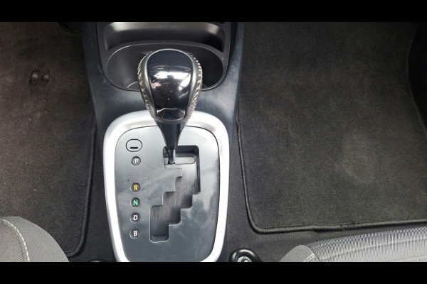 Toyota Yaris 1.5 Hybrid Aspiration/Navigatie/Cruise/Camera/