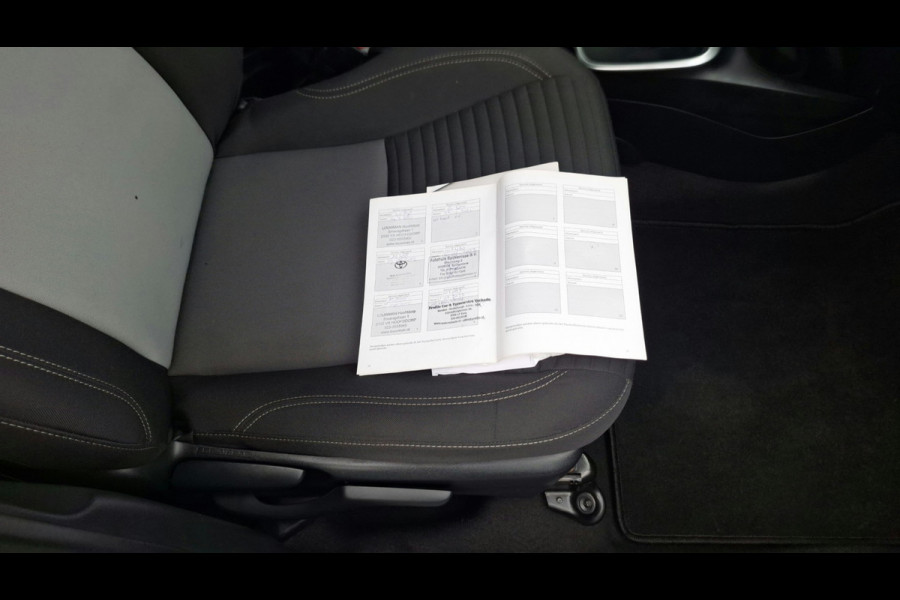 Toyota Yaris 1.5 Hybrid Aspiration/Navigatie/Cruise/Camera/