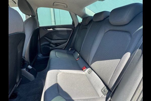 Audi A3 Limousine 30 TFSI Pro Line * Navigatie * Cruise Control * Parkeersensoren *