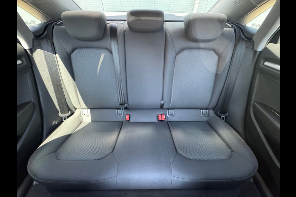 Audi A3 Limousine 30 TFSI Pro Line * Navigatie * Cruise Control * Parkeersensoren *