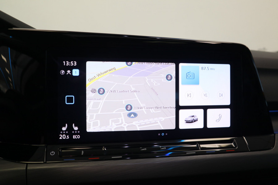Volkswagen Golf 1.4 eHybrid Style Panoramadak Stoelverwarming Ergo Active !! 2e Pinksterdag geopend van 12:00 tot 17:00u !!