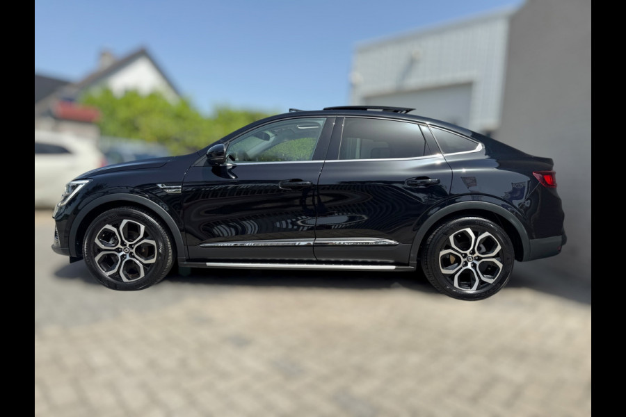 Renault Arkana 1.6 E-Tech Hybrid 145 Intens TREKHAAK / PANO / LEDER / LED / CARPLAY / STOELVERW. / ELEKTR STOEL / CRUISE / CAMERA