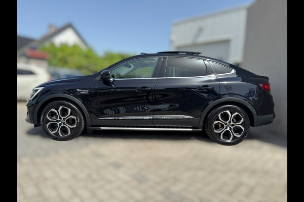 Renault Arkana 1.6 E-Tech Hybrid 145 Intens TREKHAAK / PANO / LEDER / LED / CARPLAY / STOELVERW. / ELEKTR STOEL / CRUISE / CAMERA