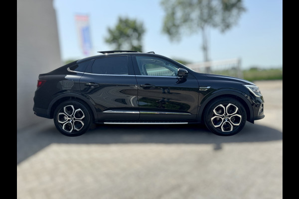 Renault Arkana 1.6 E-Tech Hybrid 145 Intens TREKHAAK / PANO / LEDER / LED / CARPLAY / STOELVERW. / ELEKTR STOEL / CRUISE / CAMERA