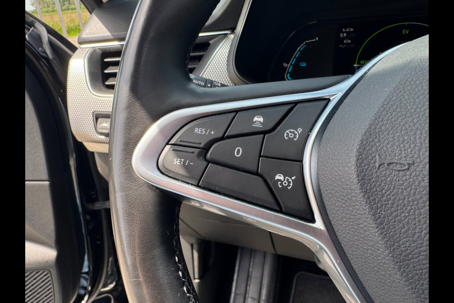 Renault Arkana 1.6 E-Tech Hybrid 145 Intens TREKHAAK / PANO / LEDER / LED / CARPLAY / STOELVERW. / ELEKTR STOEL / CRUISE / CAMERA