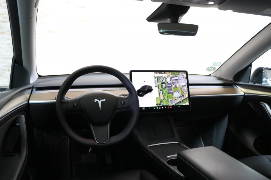 Tesla Model Y RWD 58 kWh | TREKHAAK | 20" LM VELGEN | ZWARTE DETAILS |