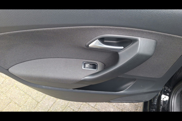 Toyota Yaris 1.5 VVT-i Active/Hybride/Navigatie/Camera/Ecc/Nl Auto/
