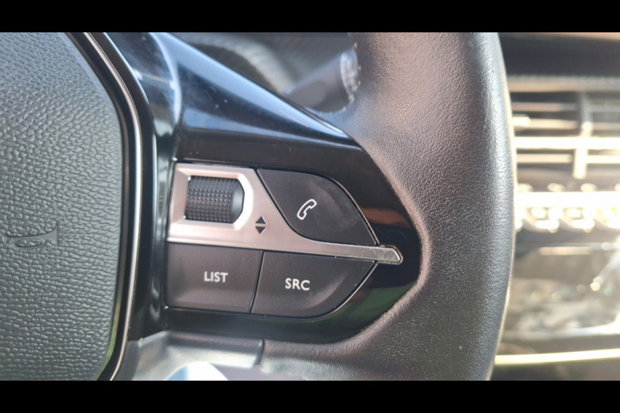 Peugeot 2008 1.2 PureTech Allure Pack/Navigatie/Camera/Lm Velgen/Cruise/Enz