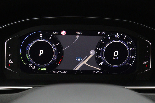 Volkswagen Passat Variant 1.4 TSI 218 PK PHEV GTE BNS, Trekhaak, Panoramadak, Matrix-LED, Adap. Cruise Control