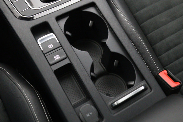 Volkswagen Passat Variant 1.4 TSI 218 PK PHEV GTE BNS, Trekhaak, Panoramadak, Matrix-LED, Adap. Cruise Control