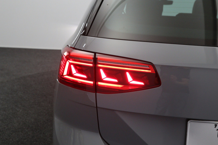 Volkswagen Passat Variant 1.4 TSI 218 PK PHEV GTE BNS, Trekhaak, Panoramadak, Matrix-LED, Adap. Cruise Control