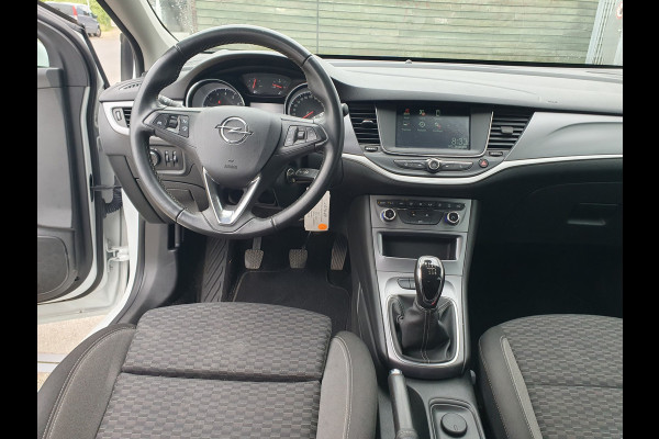 Opel Astra Sports Tourer 1.2 Business Edition, PDC, Trekhaak, Navi