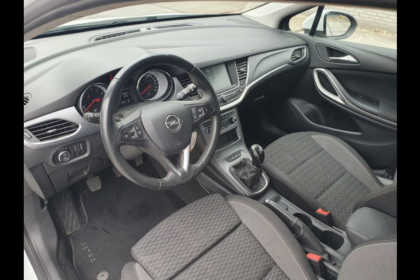 Opel Astra Sports Tourer 1.2 Business Edition, PDC, Trekhaak, Navi