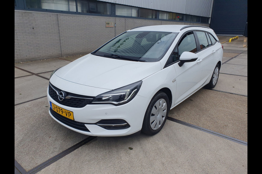 Opel Astra Sports Tourer 1.2 Business Edition, PDC, Trekhaak, Navi