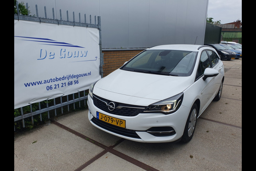 Opel Astra Sports Tourer 1.2 Business Edition, PDC, Trekhaak, Navi