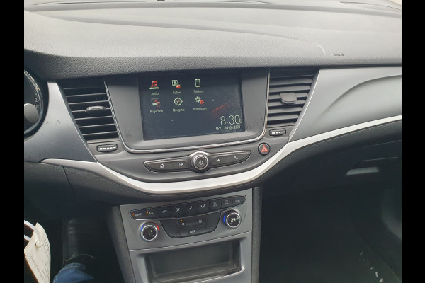 Opel Astra Sports Tourer 1.2 Business Edition, PDC, Trekhaak, Navi