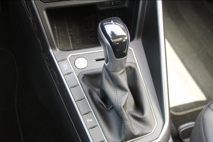 Volkswagen Taigo 1.0 TSI Style Automaat Panodak Carplay Keyless Stoelverwarming !!NIEUWBINNEN!!