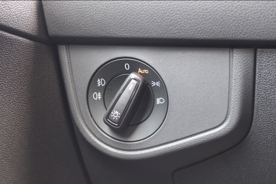 Volkswagen Taigo 1.0 TSI Style Automaat Panodak Carplay Keyless Stoelverwarming !!NIEUWBINNEN!!