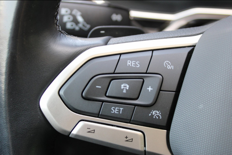 Volkswagen Taigo 1.0 TSI Style Automaat Panodak Carplay Keyless Stoelverwarming !!NIEUWBINNEN!!