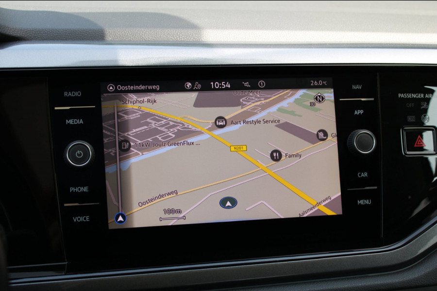Volkswagen Taigo 1.0 TSI Style Automaat Panodak Carplay Keyless Stoelverwarming !!NIEUWBINNEN!!