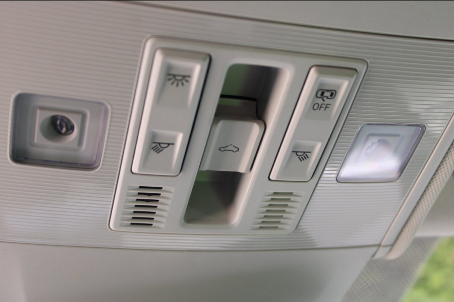 Volkswagen Taigo 1.0 TSI Style Automaat Panodak Carplay Keyless Stoelverwarming !!NIEUWBINNEN!!