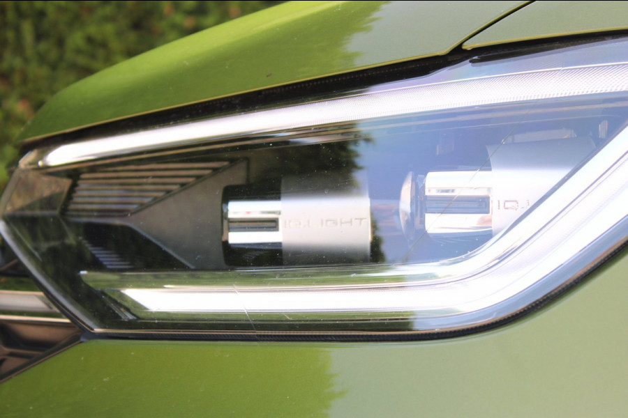 Volkswagen Taigo 1.0 TSI Style Automaat Panodak Carplay Keyless Stoelverwarming !!NIEUWBINNEN!!