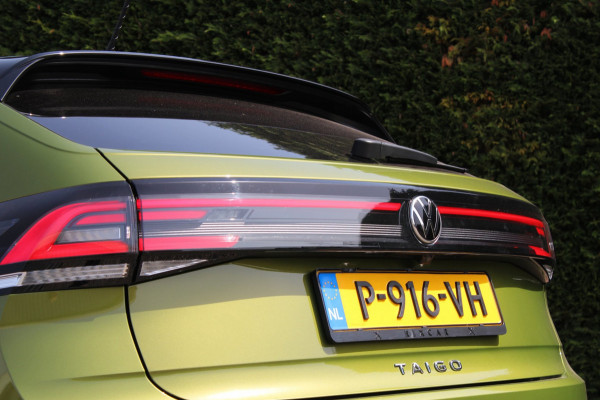 Volkswagen Taigo 1.0 TSI Style Automaat Panodak Carplay Keyless Stoelverwarming !!NIEUWBINNEN!!