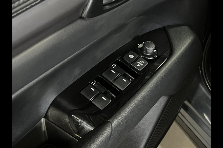 Mazda CX-5 2.0 SkyActiv-G 165 Edition 100 Trekhaak | 360 camera | Stuur-/stoelverwarming | Head-up | Carplay | Cruise control