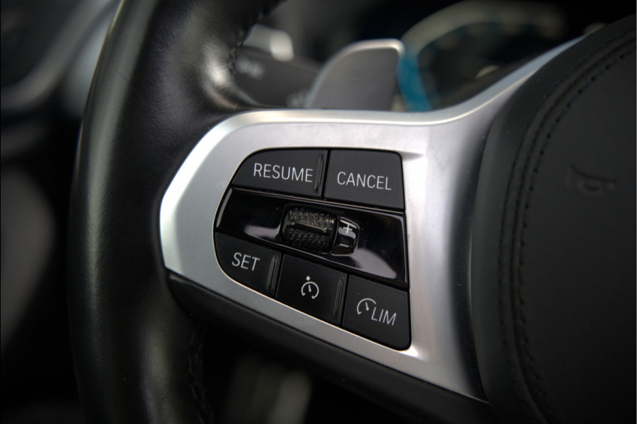 BMW X3 xDrive30e High Executive M Sport | Panoramadak | Stoelverwarming | Head-Up Display | Apple Carplay | 360 Camera | Keyless | M Sport Remmen | Adaptief Onderstel | Trekhaak | Ambiance Verlichting | Laser Lights | HIFI |
