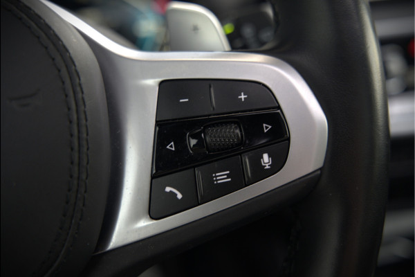 BMW X3 xDrive30e High Executive M Sport | Panoramadak | Stoelverwarming | Head-Up Display | Apple Carplay | 360 Camera | Keyless | M Sport Remmen | Adaptief Onderstel | Trekhaak | Ambiance Verlichting | Laser Lights | HIFI |