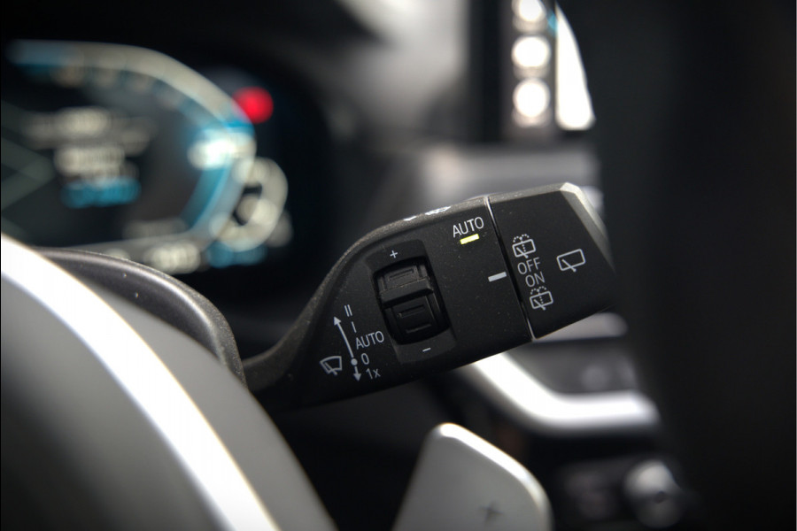 BMW X3 xDrive30e High Executive M Sport | Panoramadak | Stoelverwarming | Head-Up Display | Apple Carplay | 360 Camera | Keyless | M Sport Remmen | Adaptief Onderstel | Trekhaak | Ambiance Verlichting | Laser Lights | HIFI |