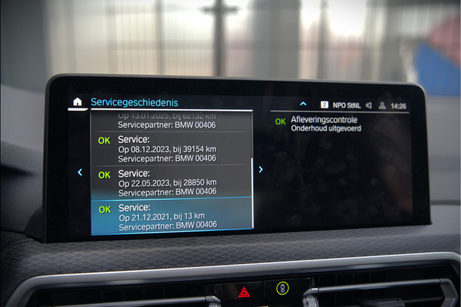 BMW X3 xDrive30e High Executive M Sport | Panoramadak | Stoelverwarming | Head-Up Display | Apple Carplay | 360 Camera | Keyless | M Sport Remmen | Adaptief Onderstel | Trekhaak | Ambiance Verlichting | Laser Lights | HIFI |