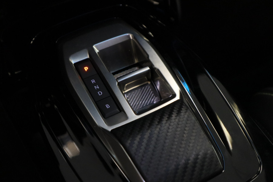 Peugeot e-2008 EV GT Avantage 54 kWh 360 camera Navigatie Blindspot NAP !! 2e Pinksterdag geopend van 12:00 tot 17:00u !!