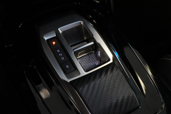 Peugeot e-2008 EV GT Avantage 54 kWh 360 camera Navigatie Blindspot NAP !! 2e Pinksterdag geopend van 12:00 tot 17:00u !!