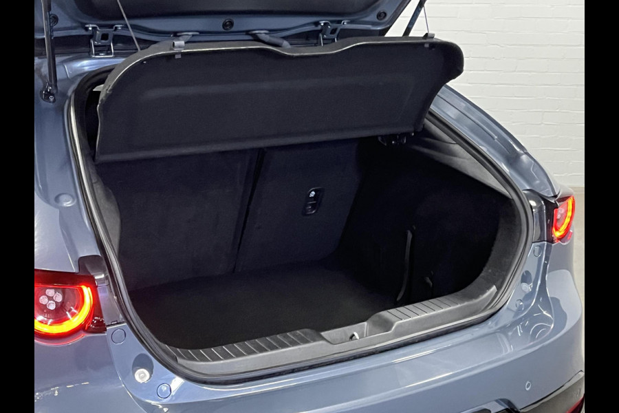 Mazda 3 2.0 Al-Selection Adapt. Cruise | Stuur-/stoelverwarming | Achteruitrij camera | Head-up | Bliss