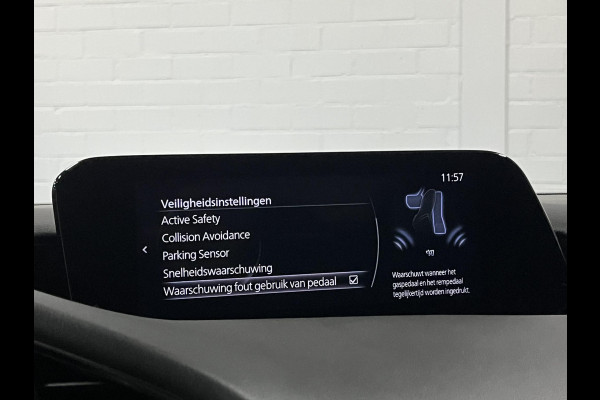 Mazda 3 2.0 Al-Selection Adapt. Cruise | Stuur-/stoelverwarming | Achteruitrij camera | Head-up | Bliss