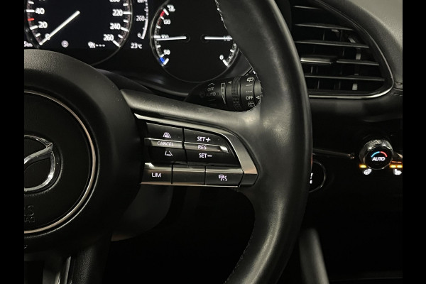 Mazda 3 2.0 Al-Selection Adapt. Cruise | Stuur-/stoelverwarming | Achteruitrij camera | Head-up | Bliss