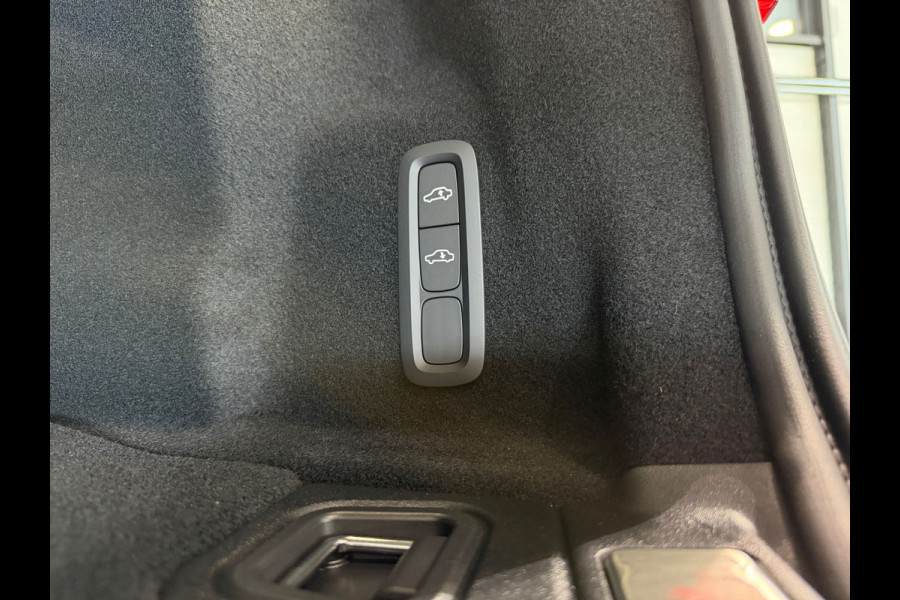 Volvo XC60 T6 Aut. Plus Dark ACC Luchtvering 360camera Stoelverwarming Leder 350pk